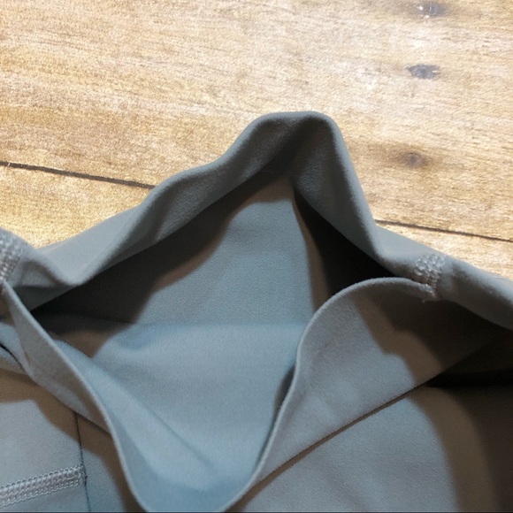 Athleta Salutation Stash Pocket 7/8 Tight Leggings Sage Green - Picture 6 of 13